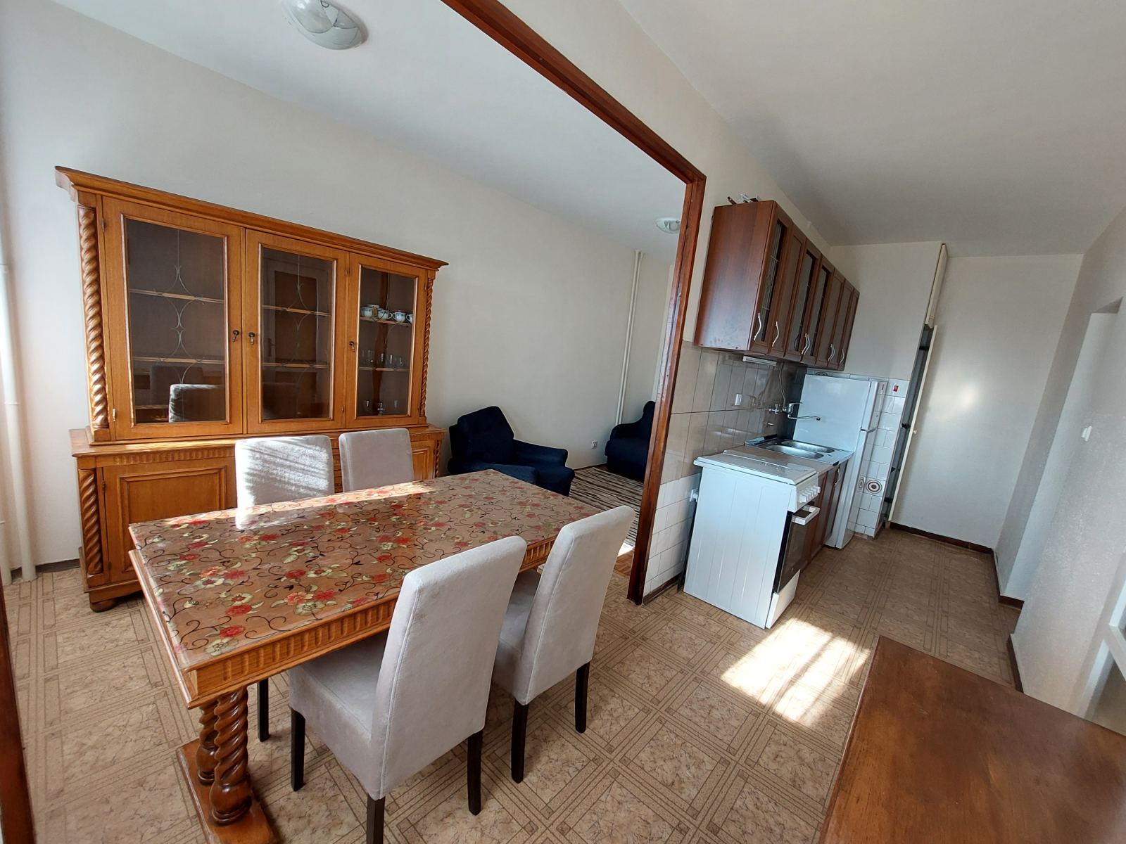 Namešten stan kod Aviv parka na Konjarniku 4