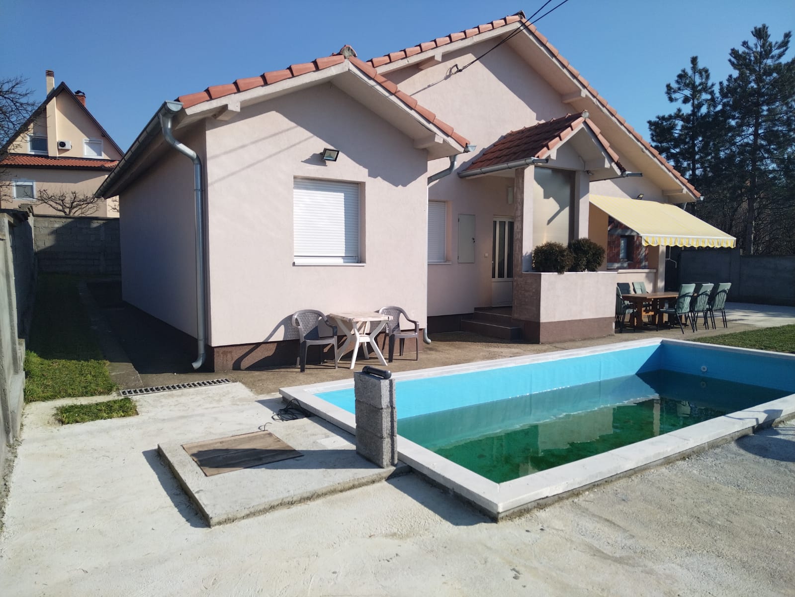 Kuca sa bazenom 105m2 3