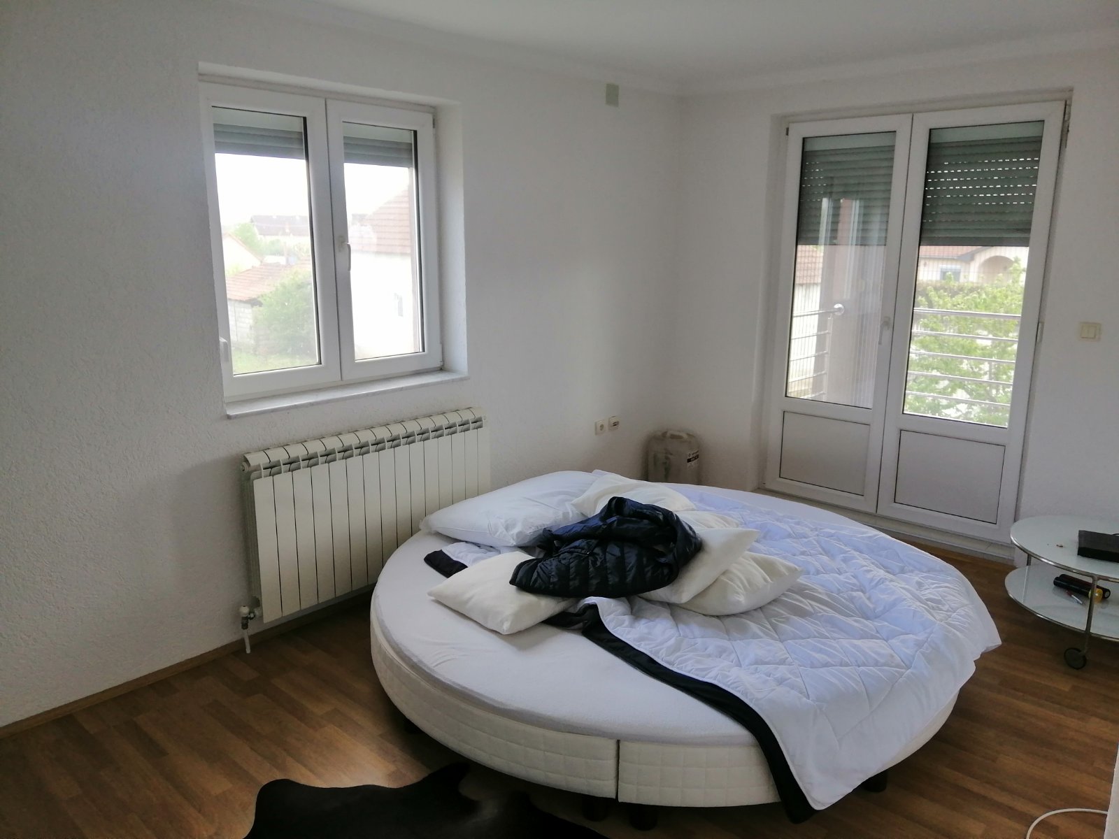 Prodajem kucu na glavnom putu Loznica Sabac 5