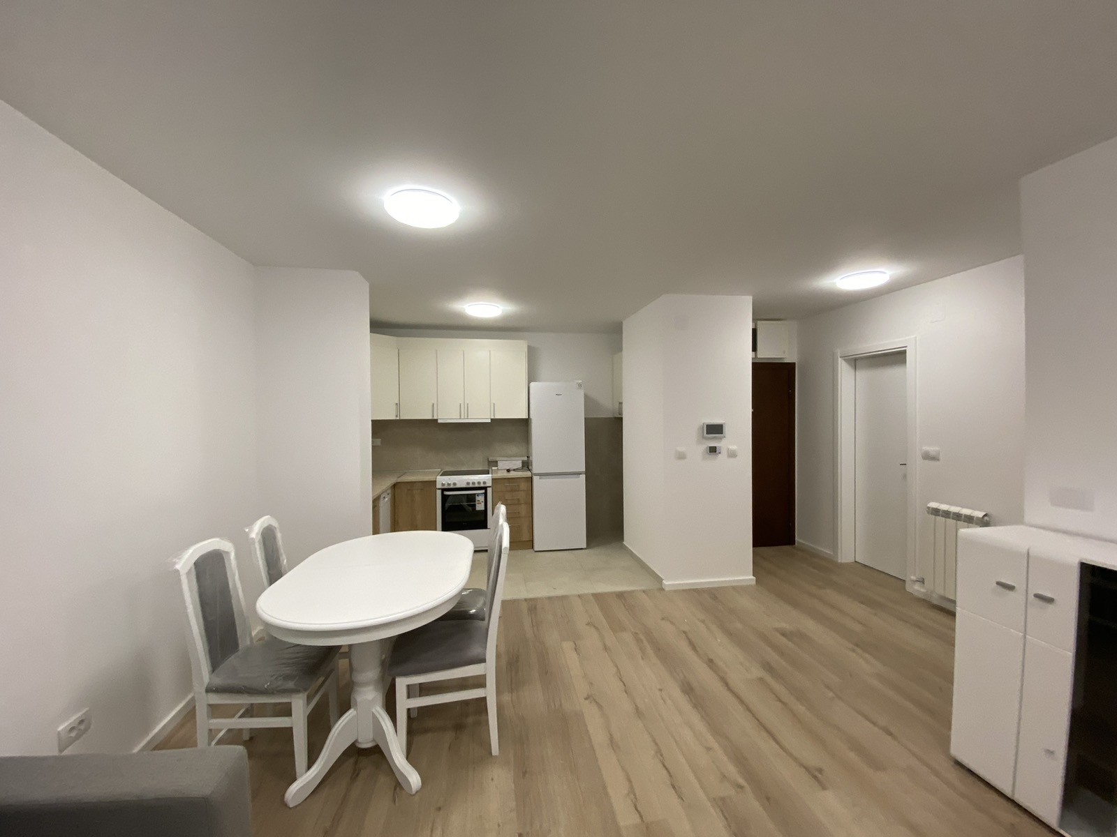 Lekino Brdo ul Tikveska 42m2 namesten uknjizen 2