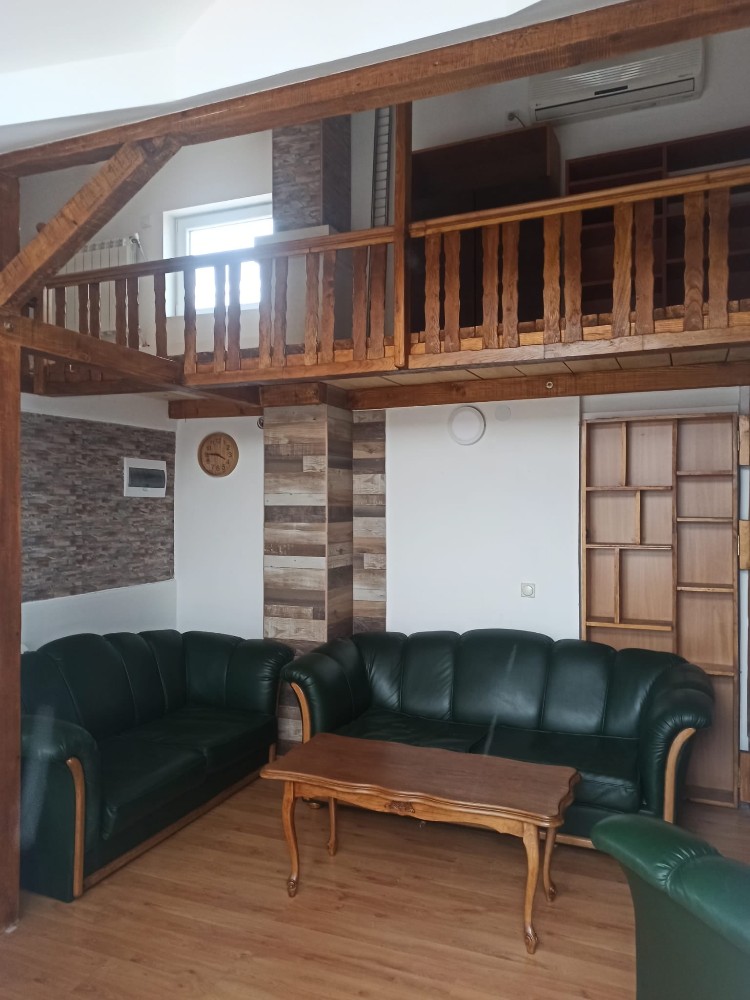 Odmah useljiv nov Dupleks sa galerijom  Mirijevо 2