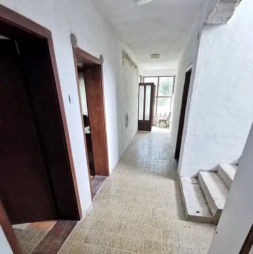 Velika kuca kod Prokuplja 3