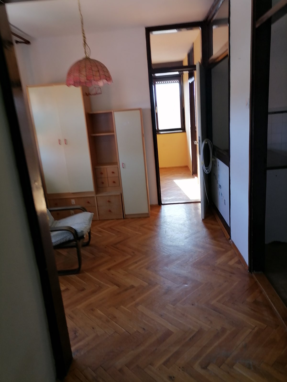 Na prodaju dvoiposoban stan u centru Kikinde  66 500    70m² 3