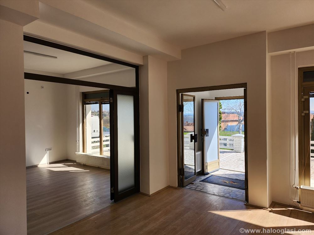 Odmah useljiva fantastična kuća 4