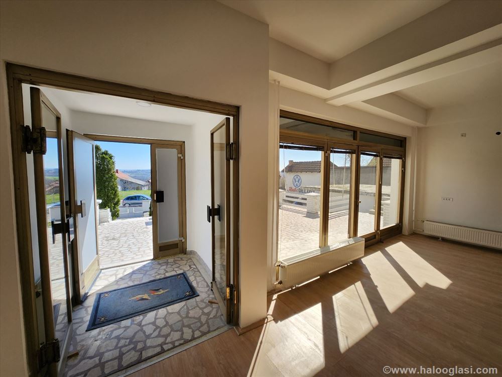 Odmah useljiva fantastična kuća 5