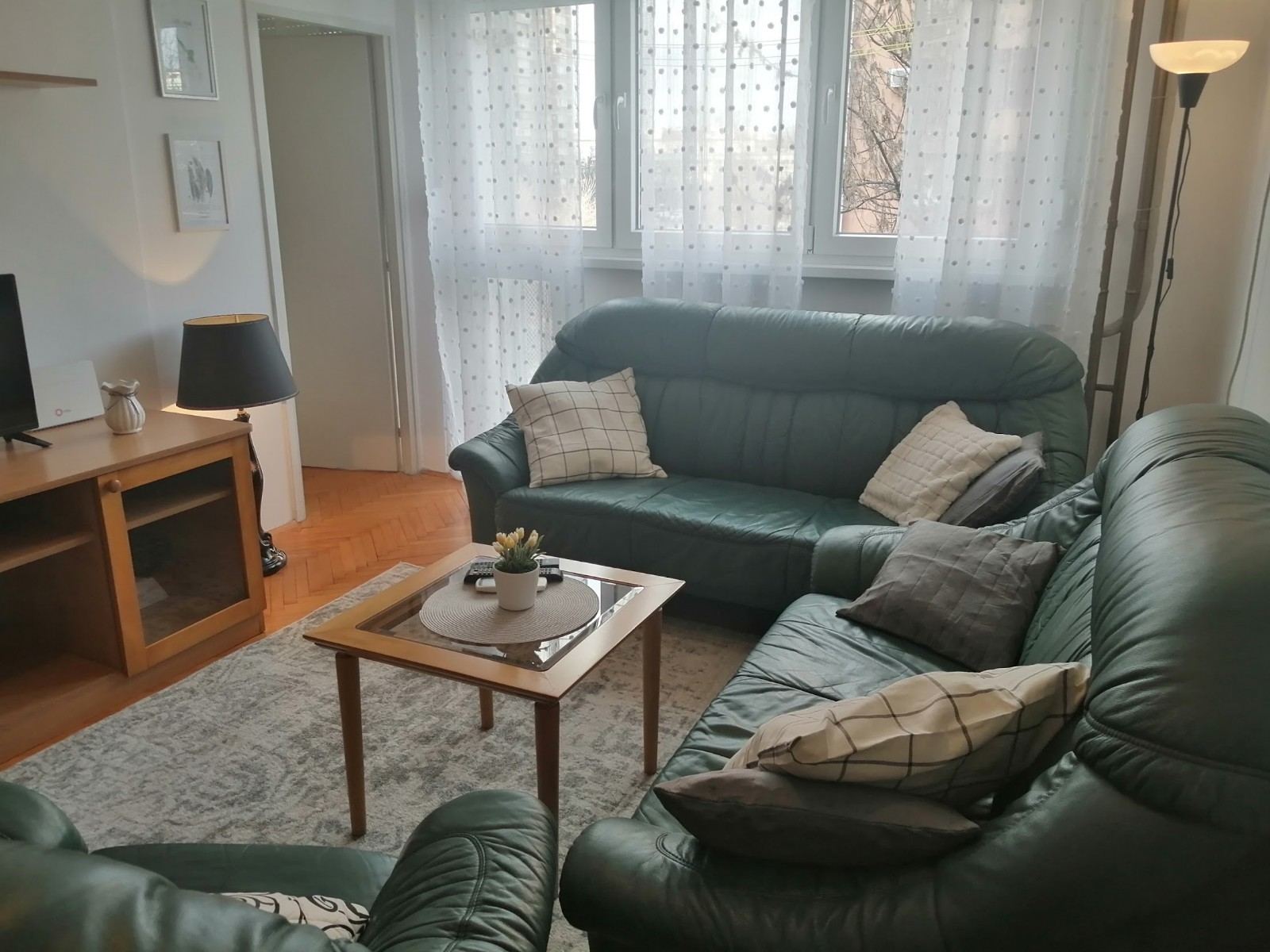 Izdajem stan Novi Beograd Blok 4 2