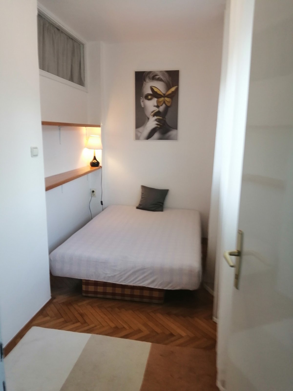 Izdajem stan Novi Beograd Blok 4 3