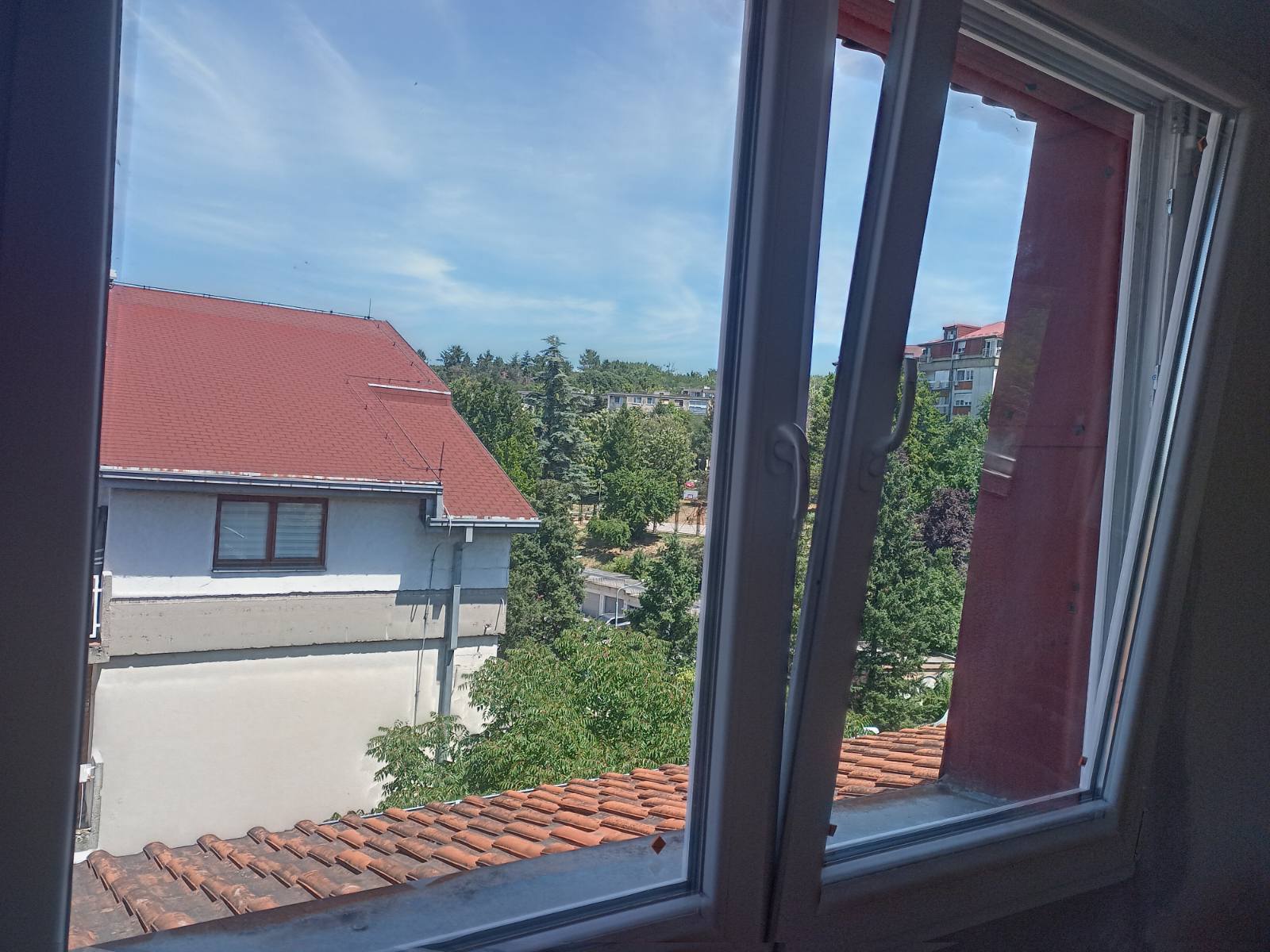 Extra povoljno Trosoban komforan stan na Miljakovcu dva 7