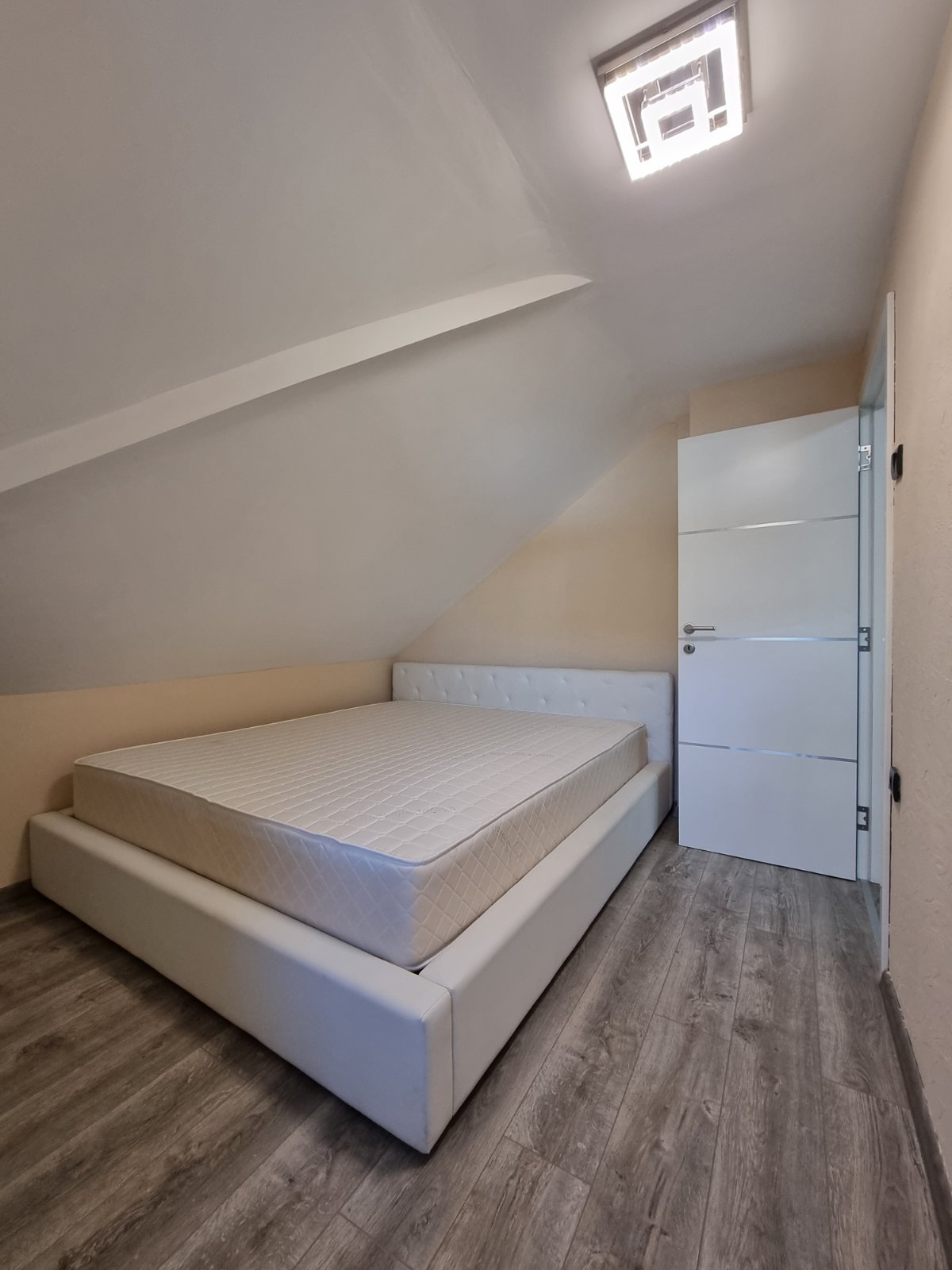 Luksuzno opremljen 3 soban stan u centru Smedereva 4