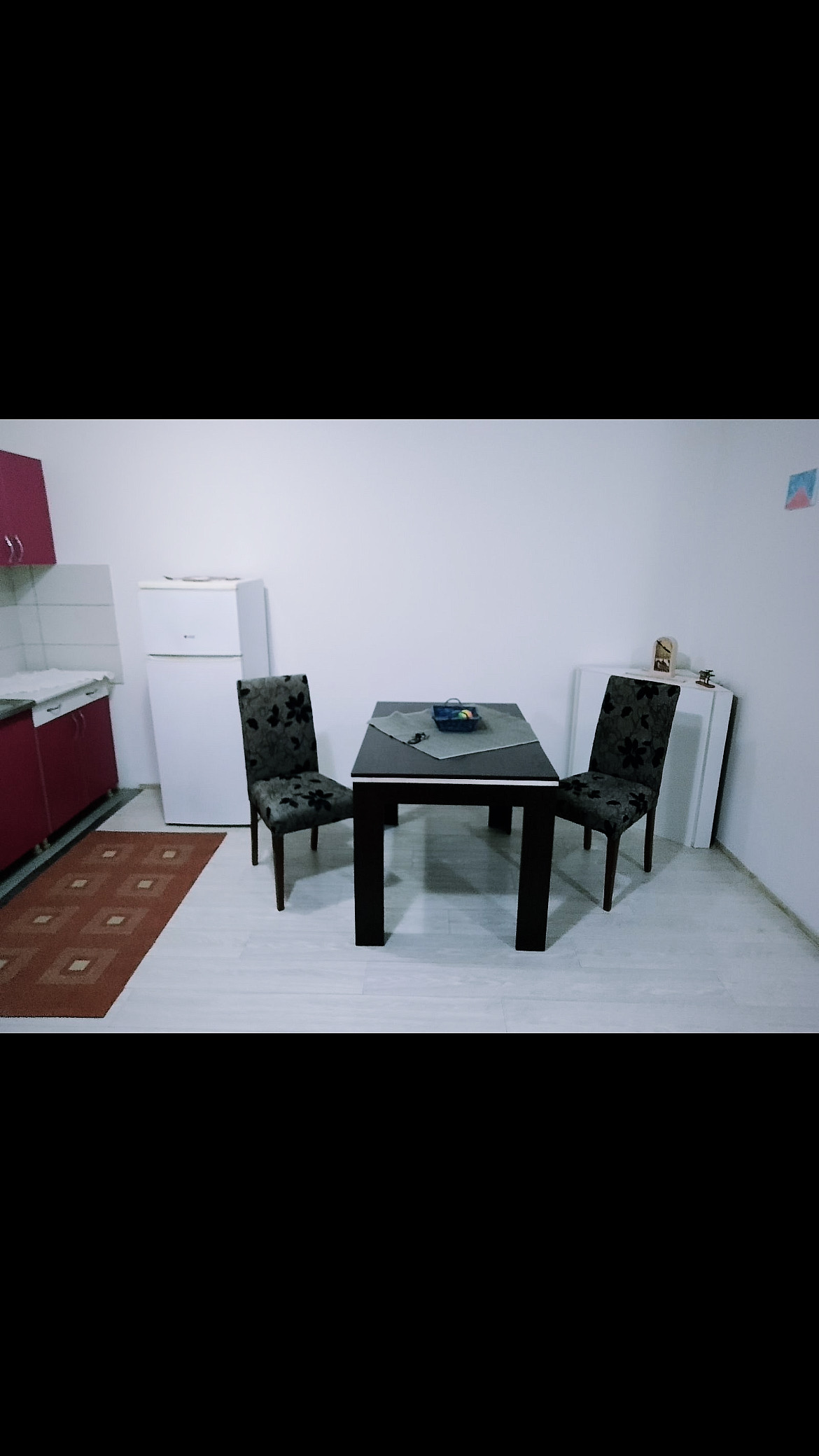 Издајем комплетно намештен стан у Борчи 2