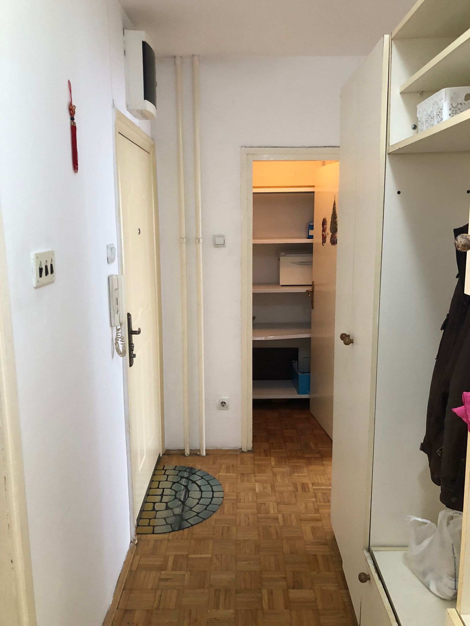 Izdajem namesten stan u Sumicama 2