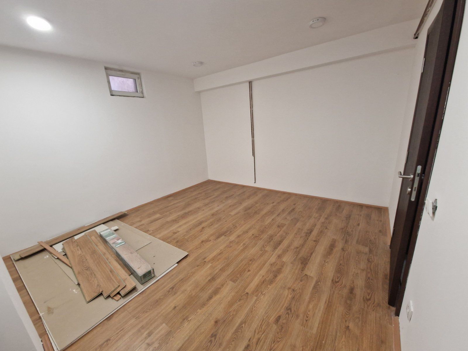 Stambeno   poslovni prostor 8