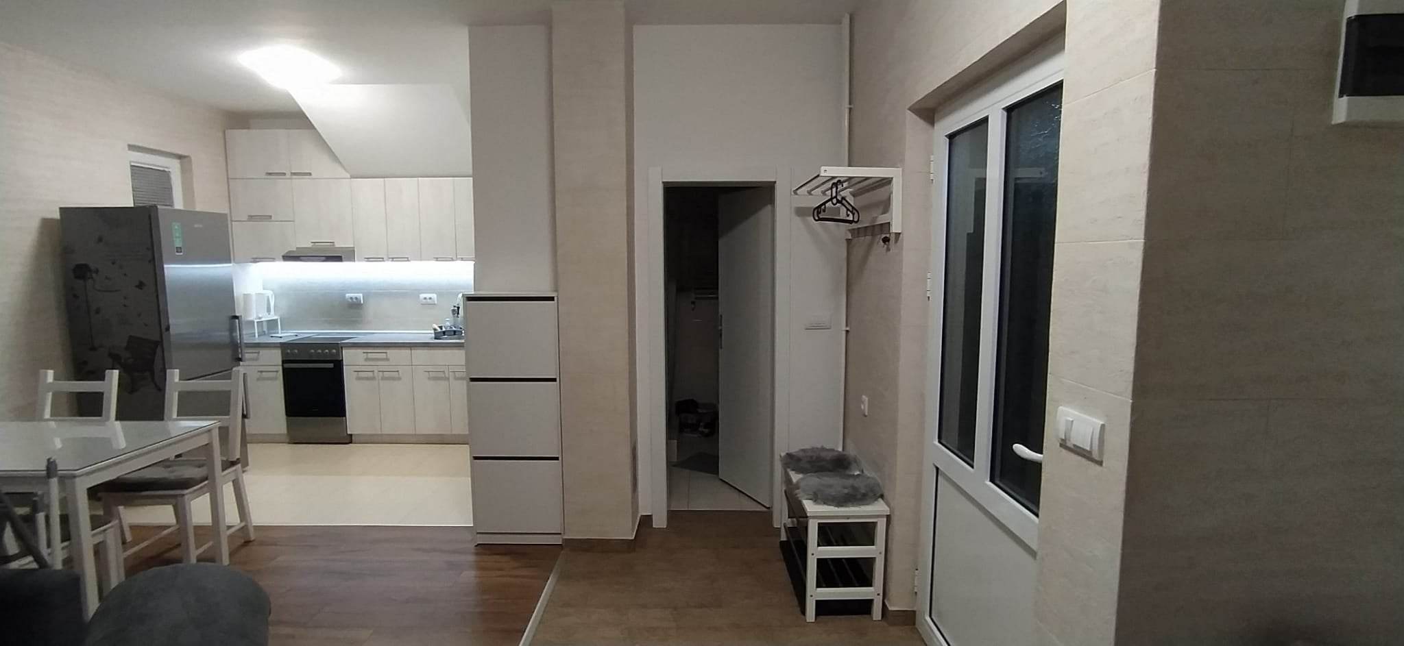 Komforan dvosoban stan u centru Obrenovca 2