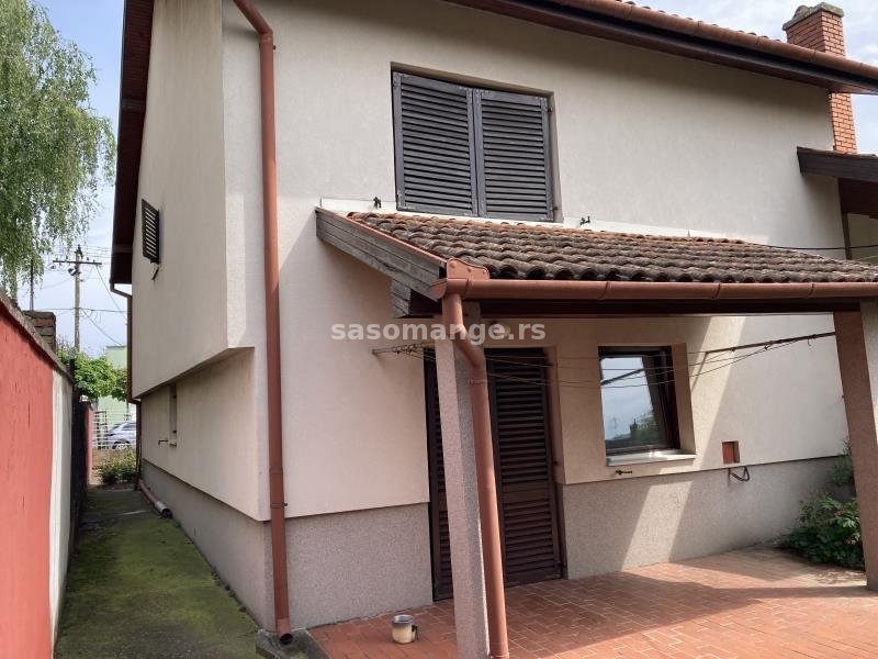 Prodajem kucu u Sremskoj Mitrovici 4