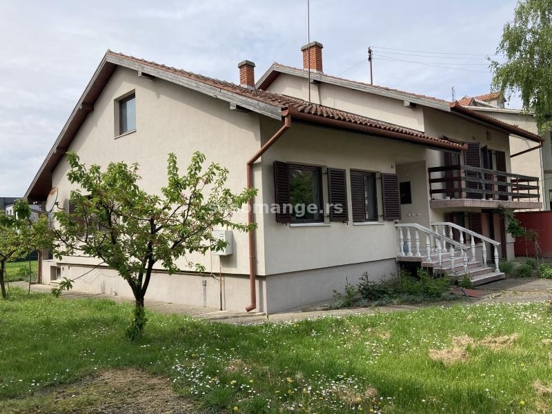 Prodajem kucu u Sremskoj Mitrovici 2