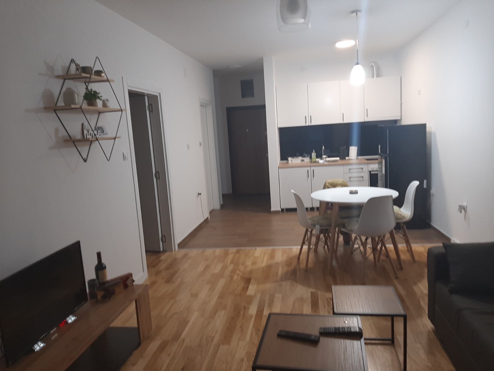 Stan na dan u centru Panceva 8