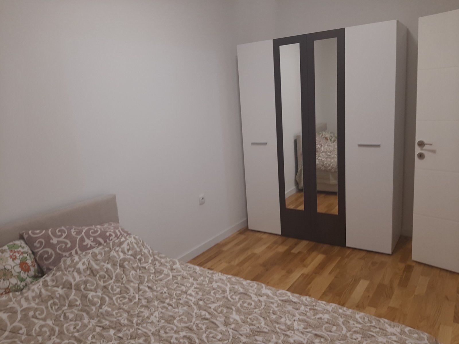 Stan na dan u centru Panceva 4