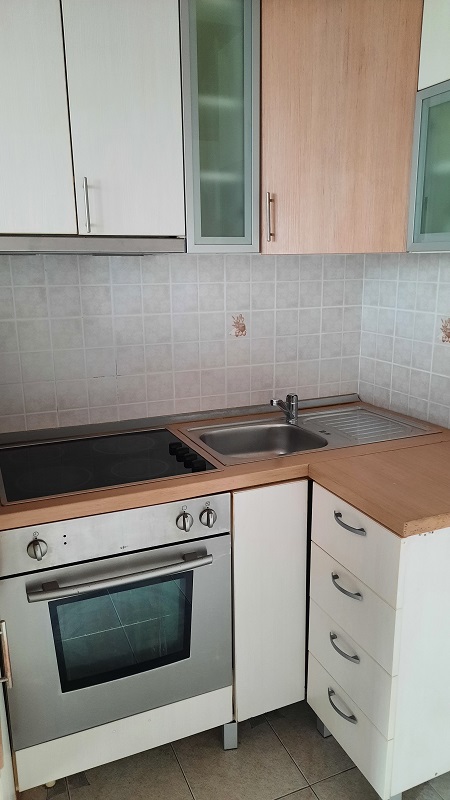 Beograd Borca Drinske divizije 64m2 uknjizen 2