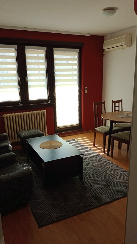 Beograd Borca Drinske divizije 64m2 uknjizen 3