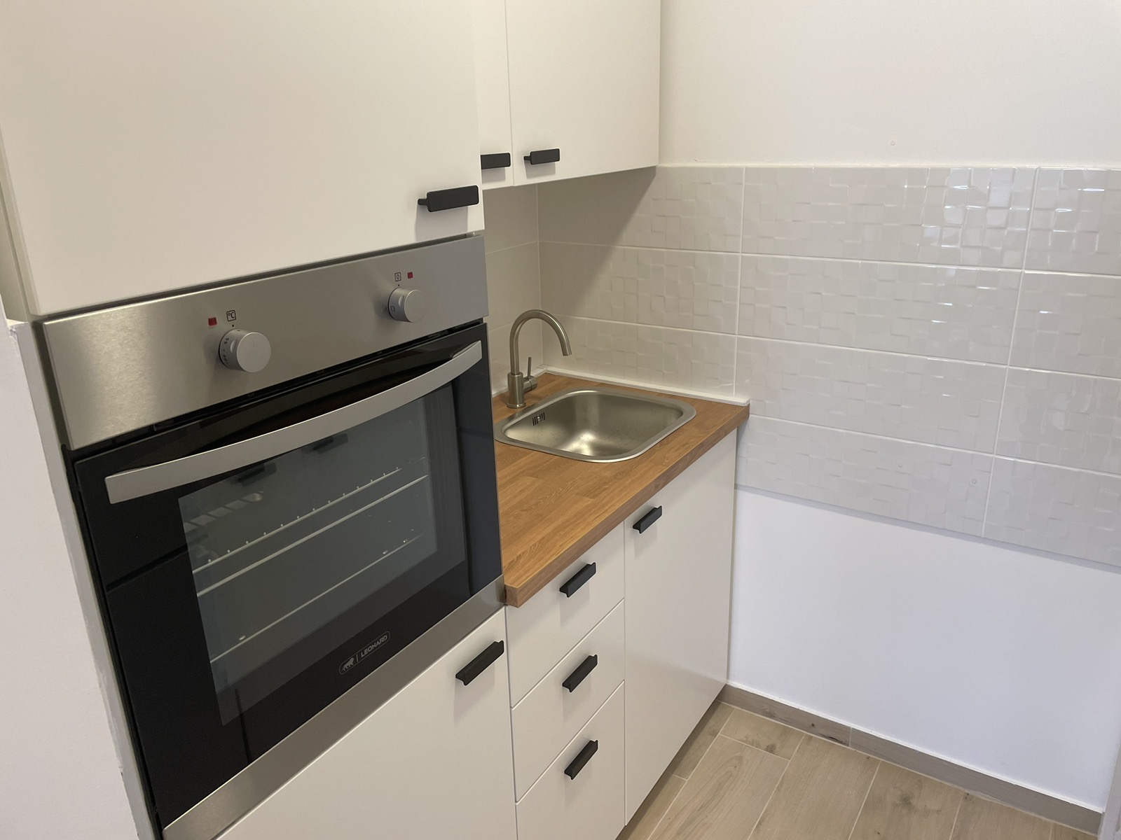 izdajem nov jednosoban stan u centru zrenjanina 4