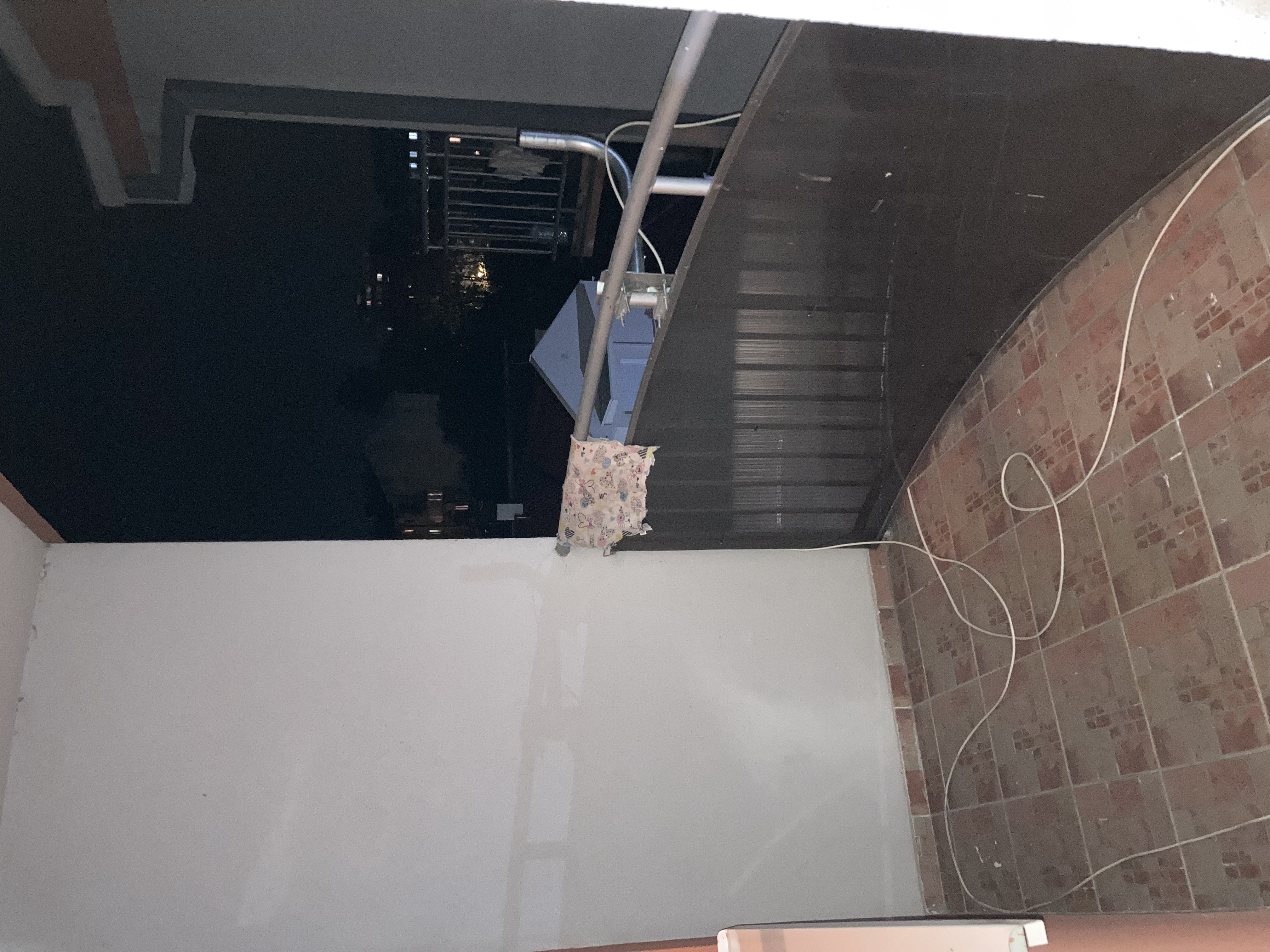 Prodajem stan u centru 6