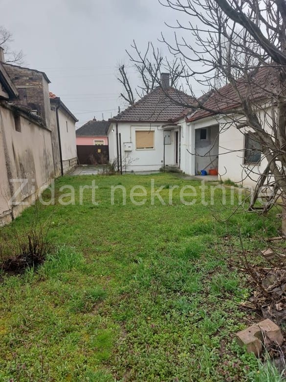Nova Pazova, centar 1