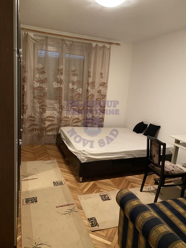 Uknjižen   odličan dvosoban stan   062 792 583 3