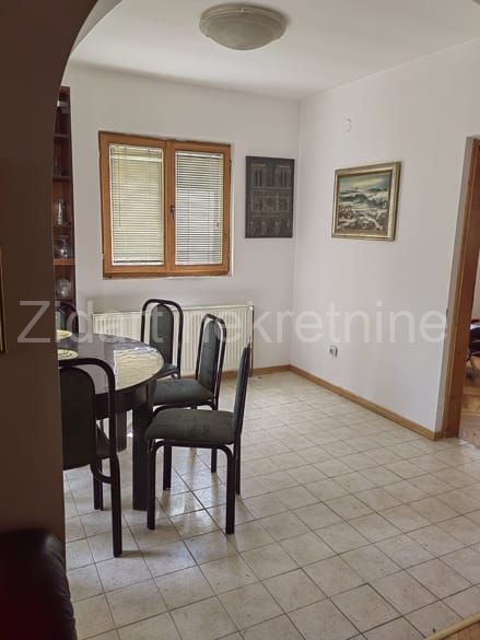 Lepa kuća na Avali naselje Trešnja 9