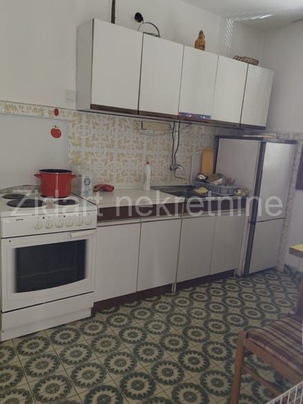 Lepa kuća na Avali naselje Trešnja 12