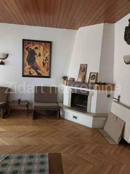 Lepa kuća na Avali naselje Trešnja 8