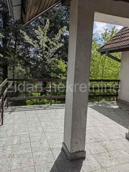 Lepa kuća na Avali naselje Trešnja 4