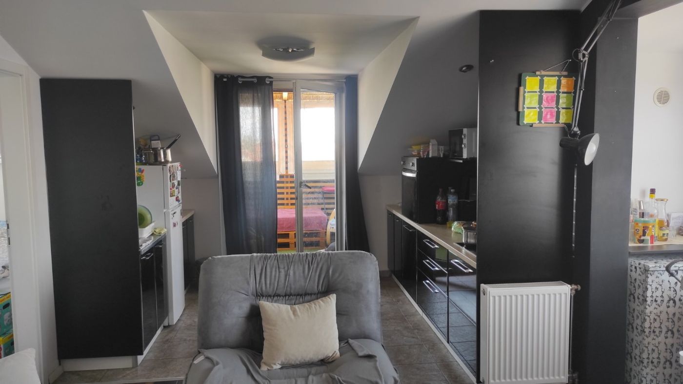 Povoljno   uknjižen trosoban stan   hitno   062 792 583 5