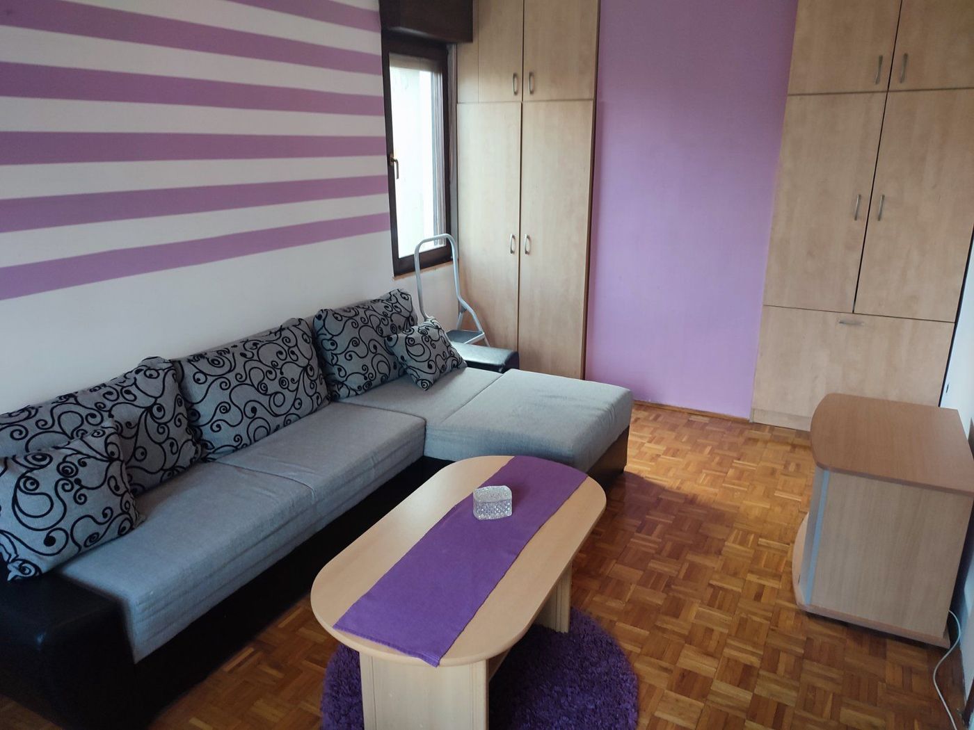 Blok 8   fasadna cigla   uknjižen dvoiposoban stan   062 792 583 2