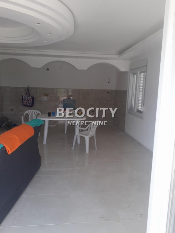 Petosobna kuća, 240 m2, Velika Moštanica, 1. maja ID: 102384903 2