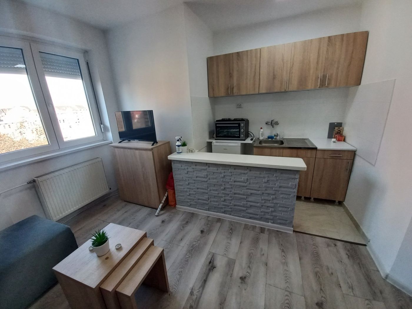 Liman 4   Banović Strahinje   namešten   izdat  bez ulaganja 062 792 583 2