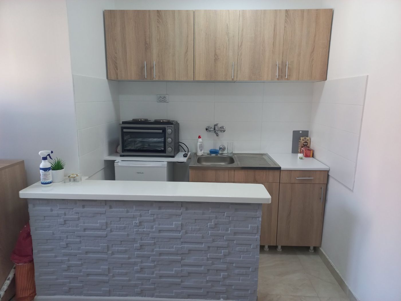 Liman 4   Banović Strahinje   namešten   izdat  bez ulaganja 062 792 583 3