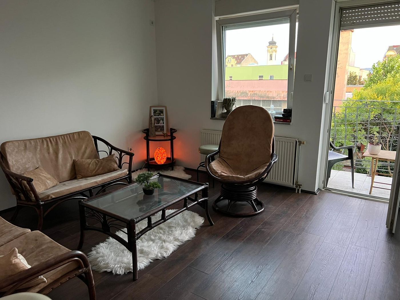 Odličan uknjižen dvosoban stan   bez ulaganja   062 792 583 2