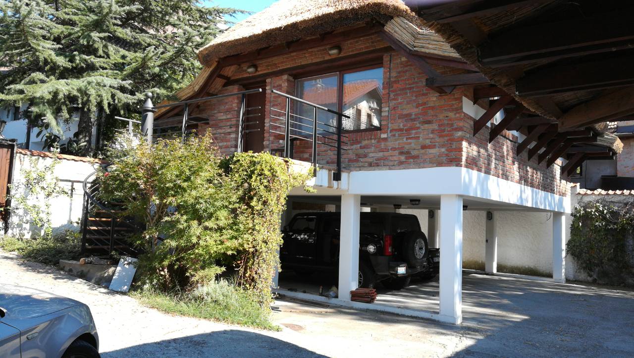 Banjica  vanserijska kuća  vrhunskog kvaliteta 4