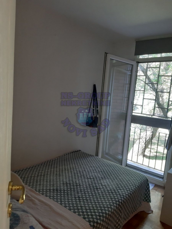 Fasadna cigla   uknjižen dvoiposoban stan   062 792 583 2