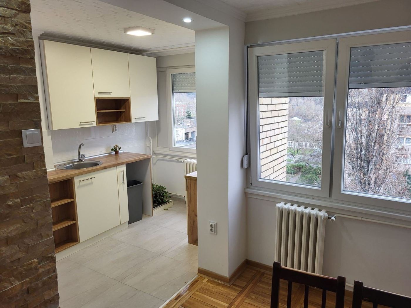 Liman 3   36m2   kompletno renoviran   062 792 583 3