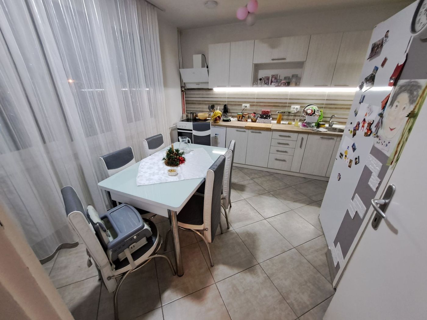 Crvena fasadna cigla   odličan trosoban stna   062 792 583 4