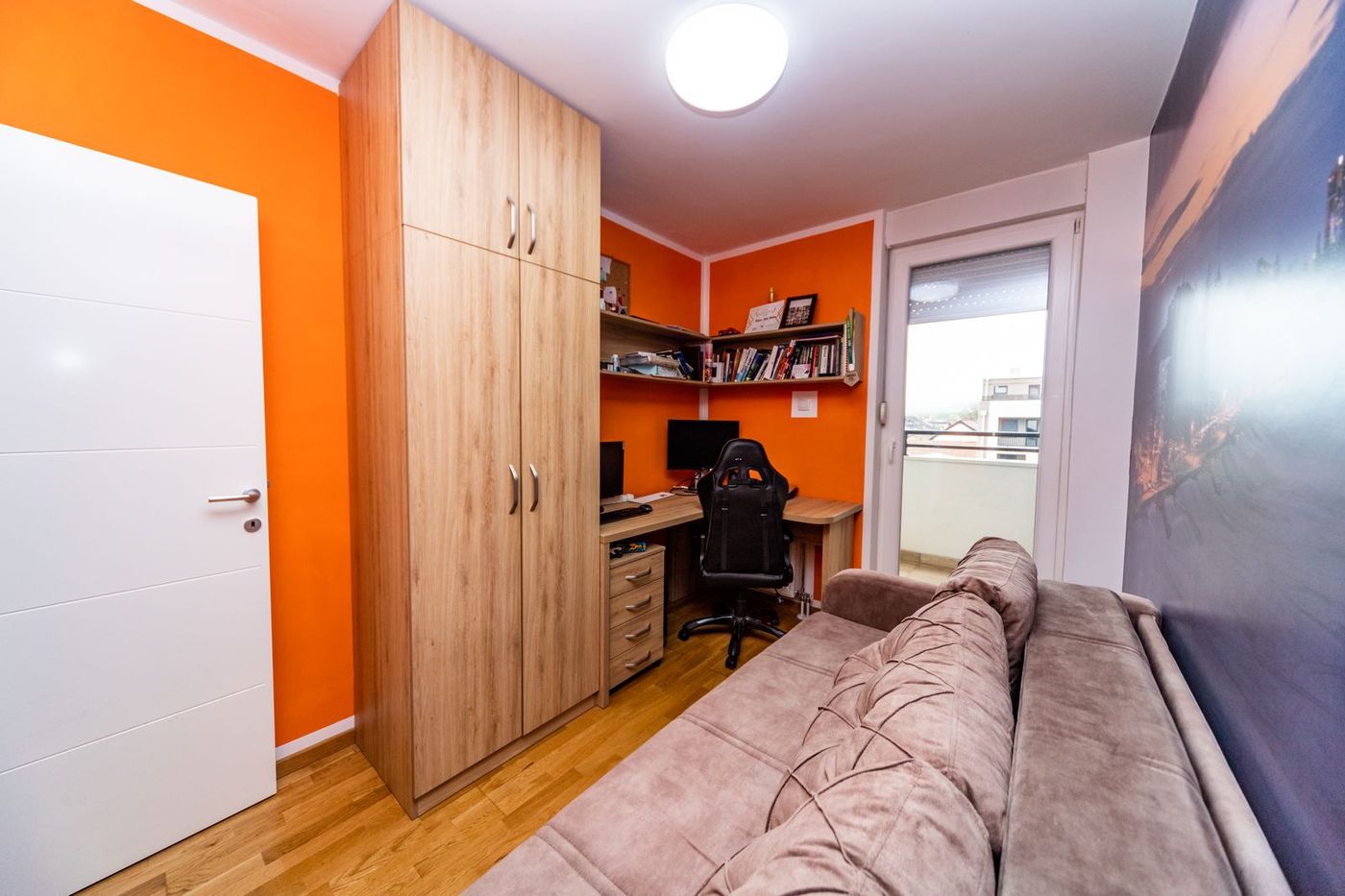 Patrijarha Pavla   66m2   lux   062 792 583 3