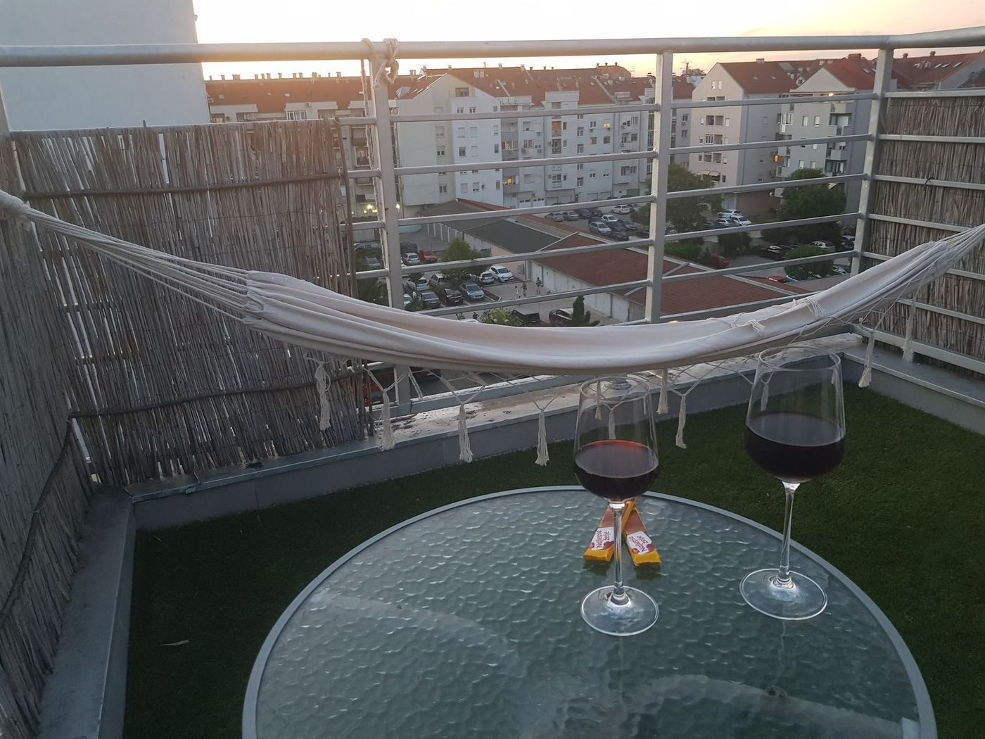 Uknjižen   parking za stanare   odličan duplex   062 792 583 4