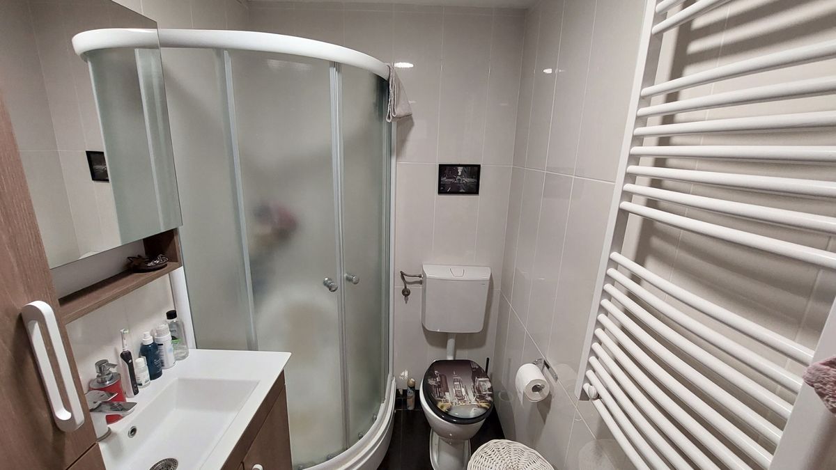 Savršen dvosoban stan   nov  gas    062 792 583 4