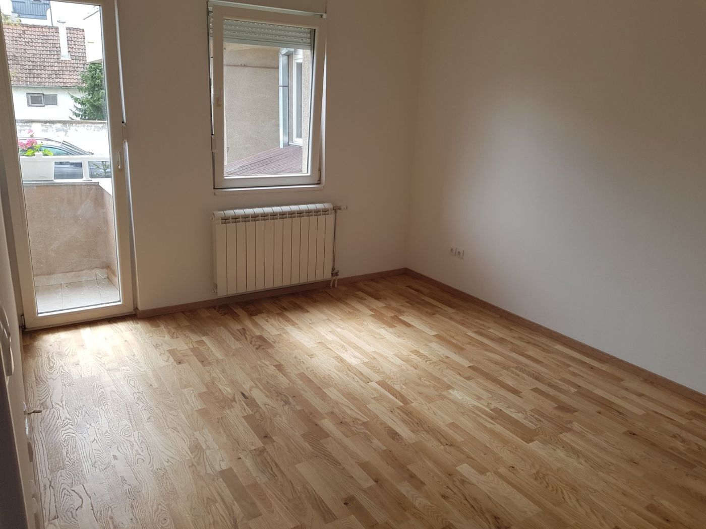 Kompletno renoviran dvosoban stan   062 792 583   43m2 1