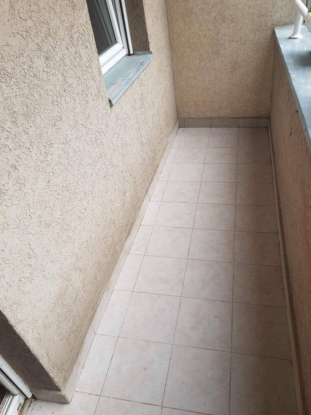 Kompletno renoviran dvosoban stan   062 792 583   43m2 5