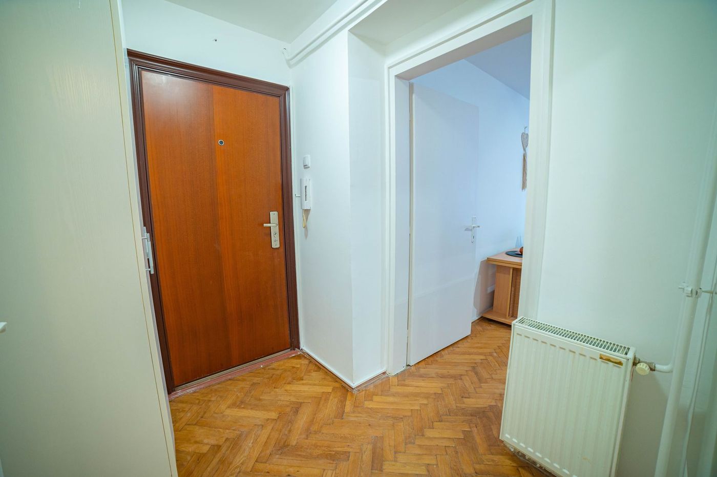 Olge Petrov   retko u ponudi   062 792 583 5