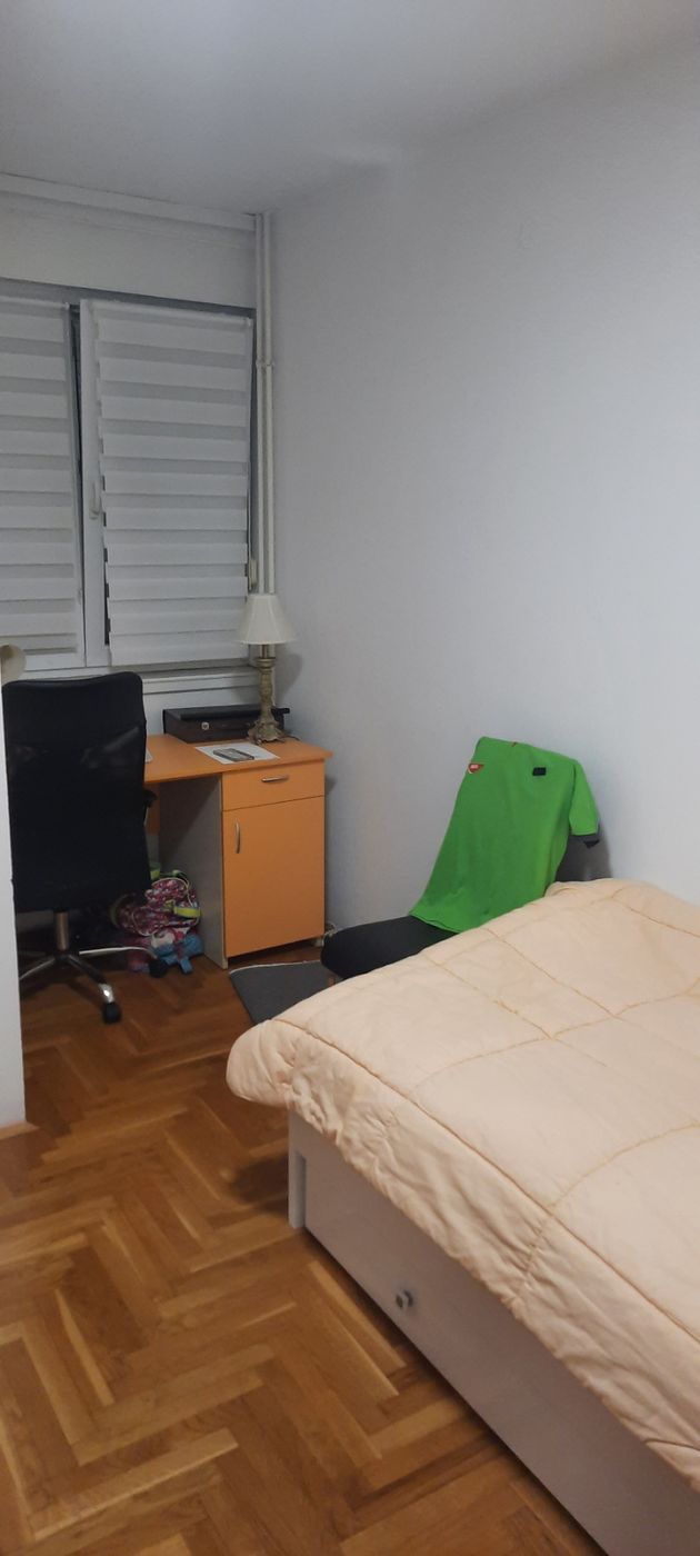 Blok Milana Tepića   uknjižen   bez ulaganja 062 792 583 3