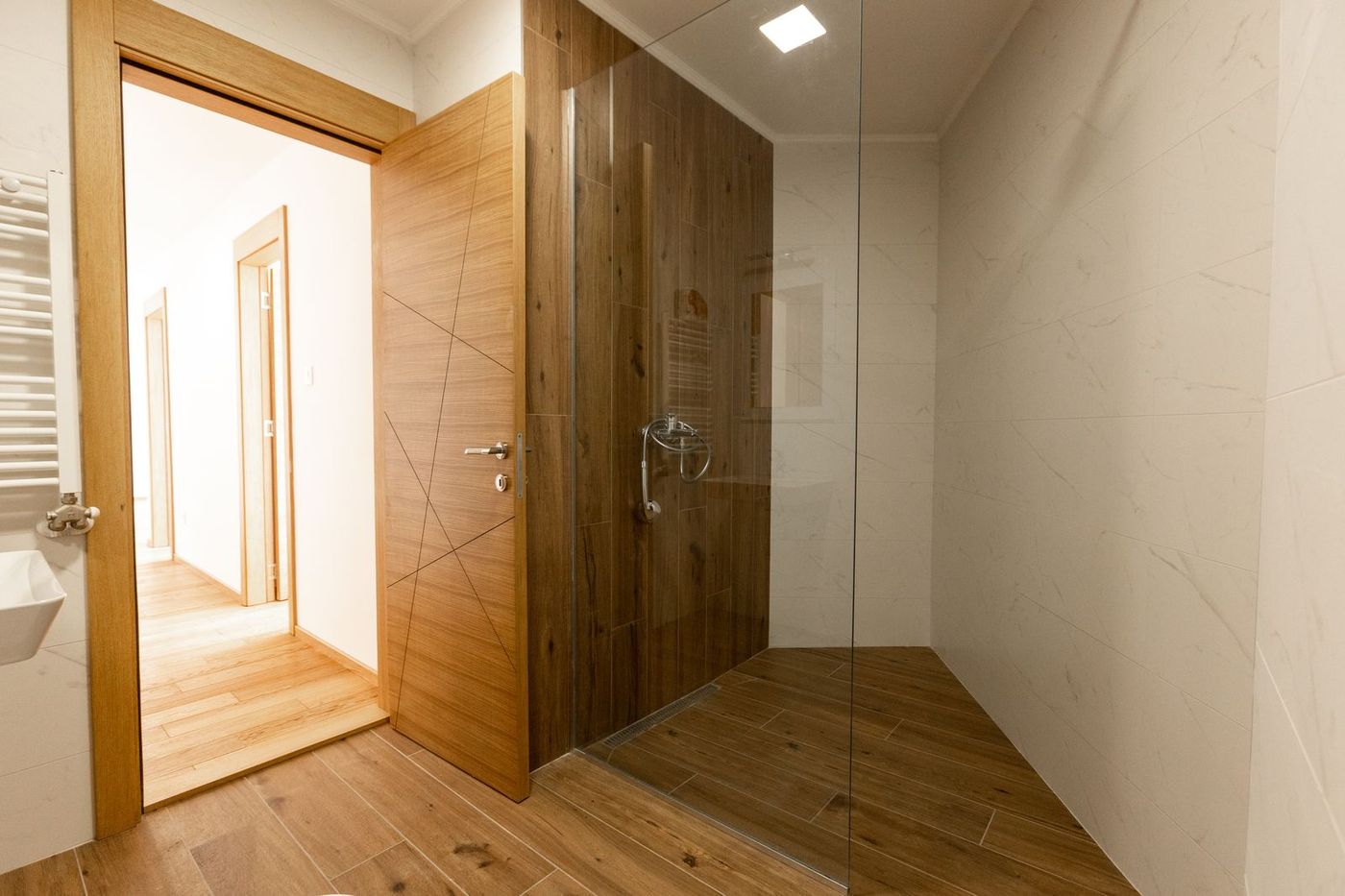 EKSKLUZIVNA LOKACIJA   68m2 retko u ponudi  4