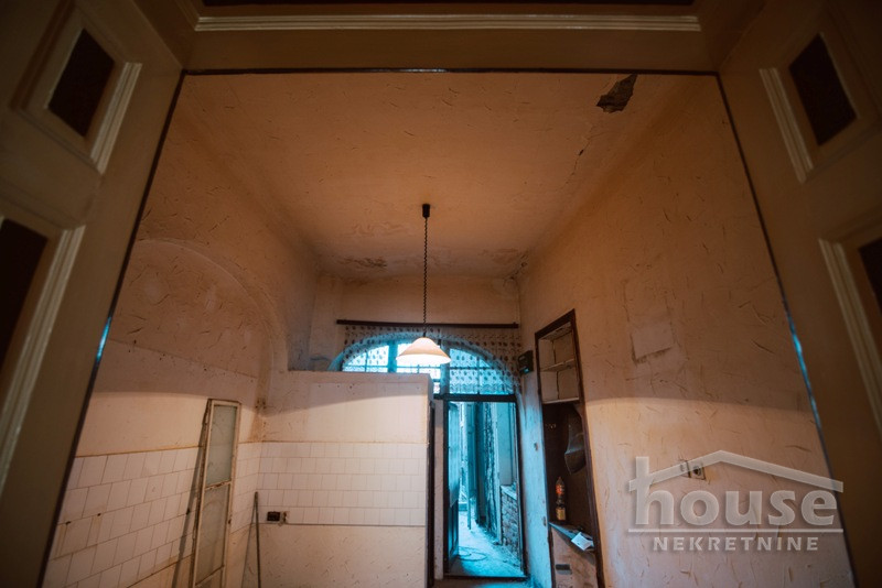 Kuca,NOVI SAD,CENTAR549m2,1100000€ , ID: 3044852 29